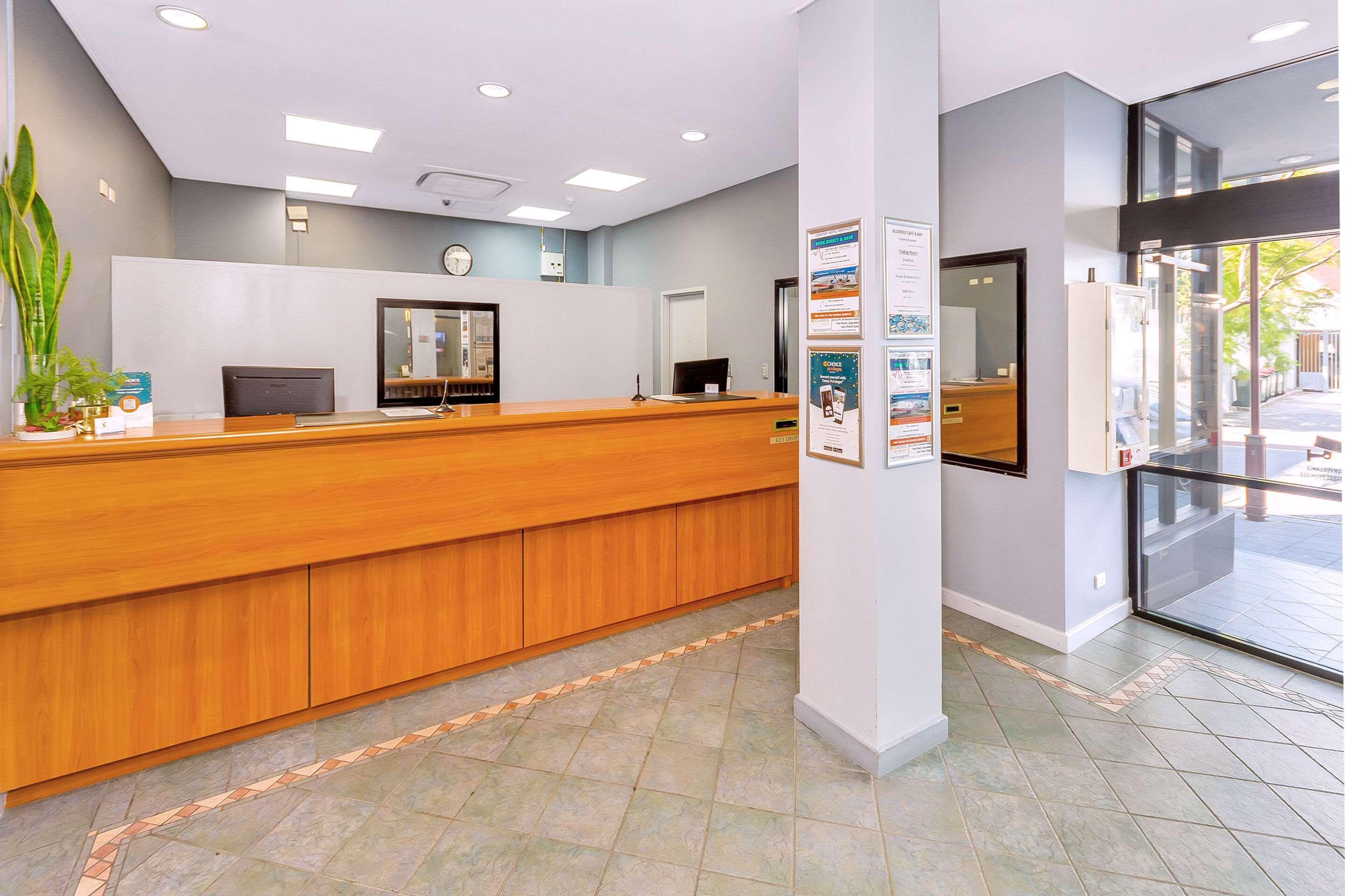 Metro Hotel Perth City Exterior foto