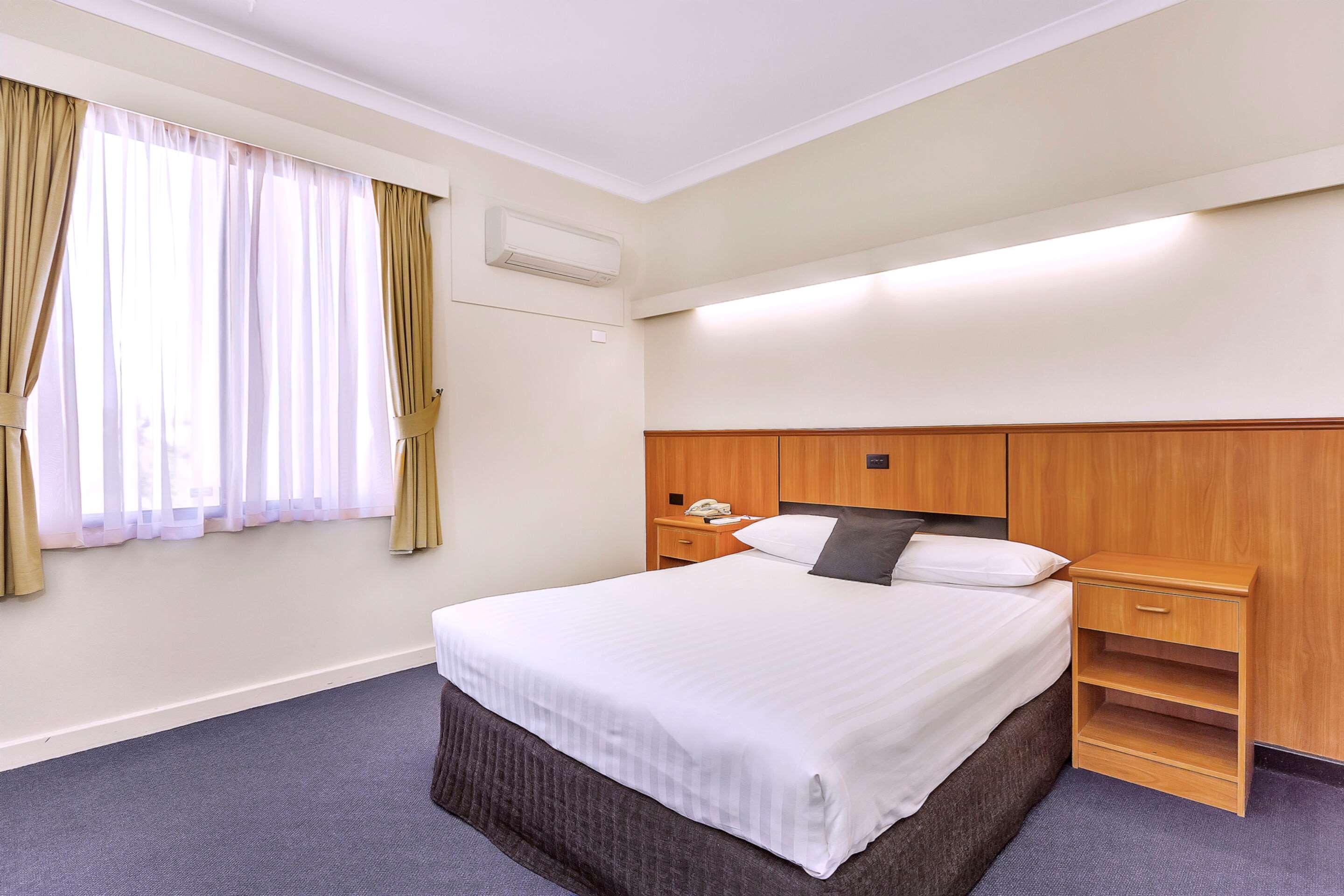 Metro Hotel Perth City Exterior foto